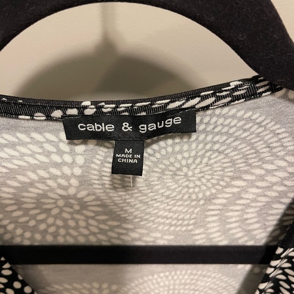 Cable & Gauge Black & White stretchy Medium Only worn once or twice - Picture 8 of 9